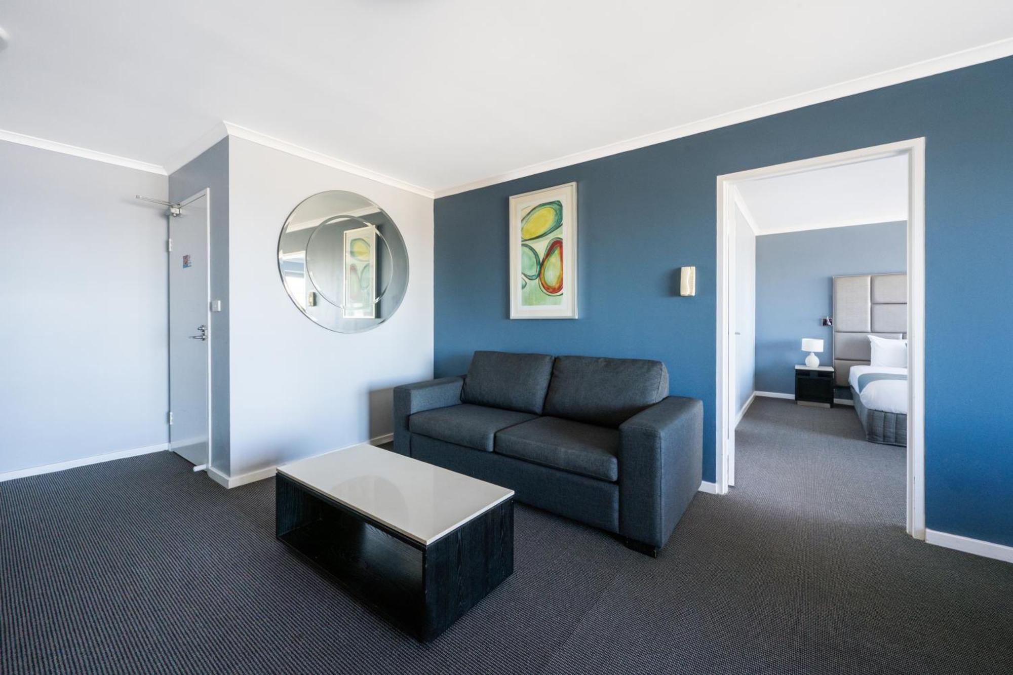 Aparthotel Nesuto The Entrance Extérieur photo