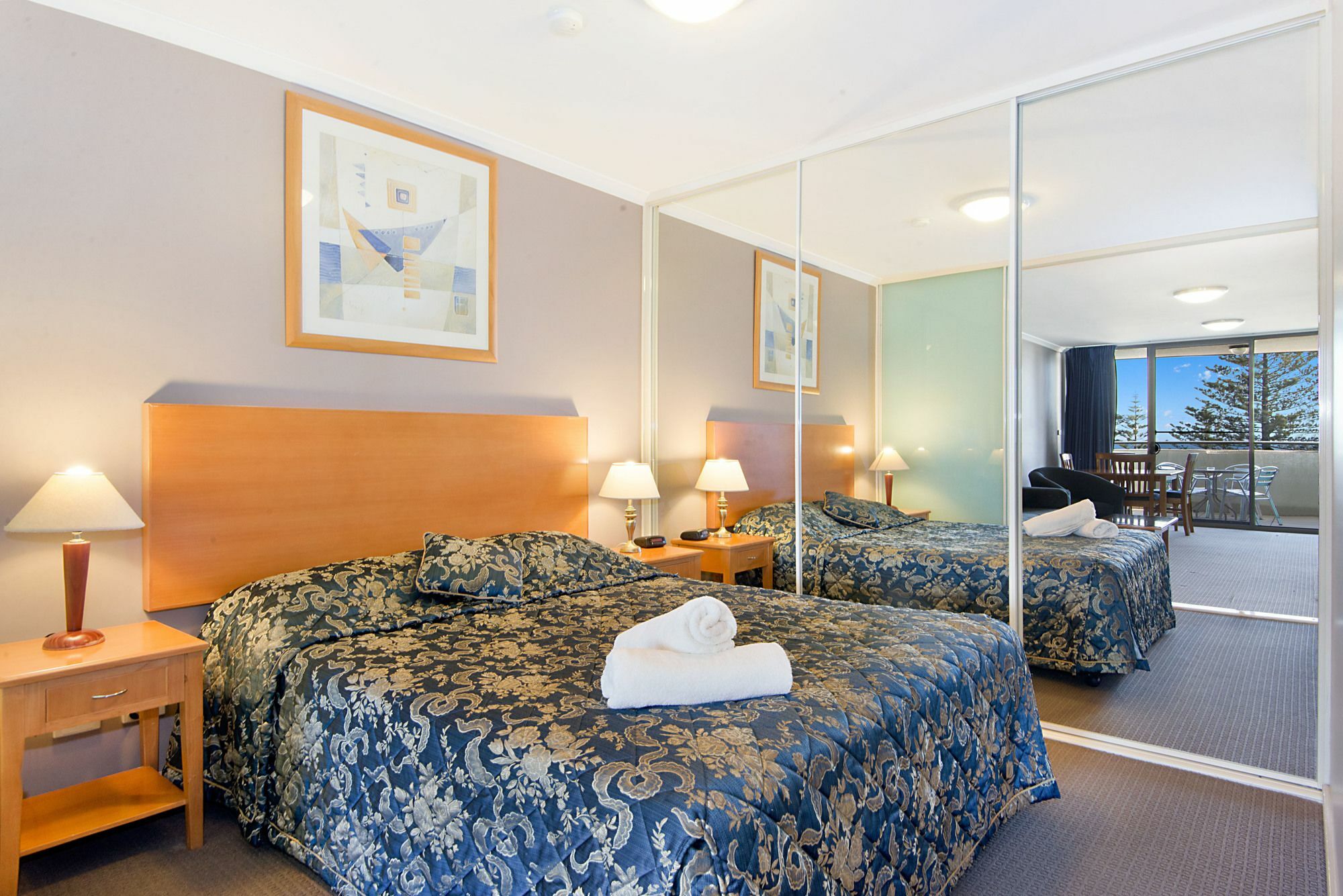 Aparthotel Nesuto The Entrance Extérieur photo